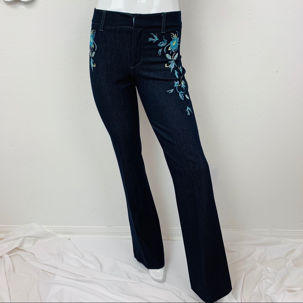 Vertigo Paris / Embroider Floral Bell Bottom Jean - Picture 2 of 8